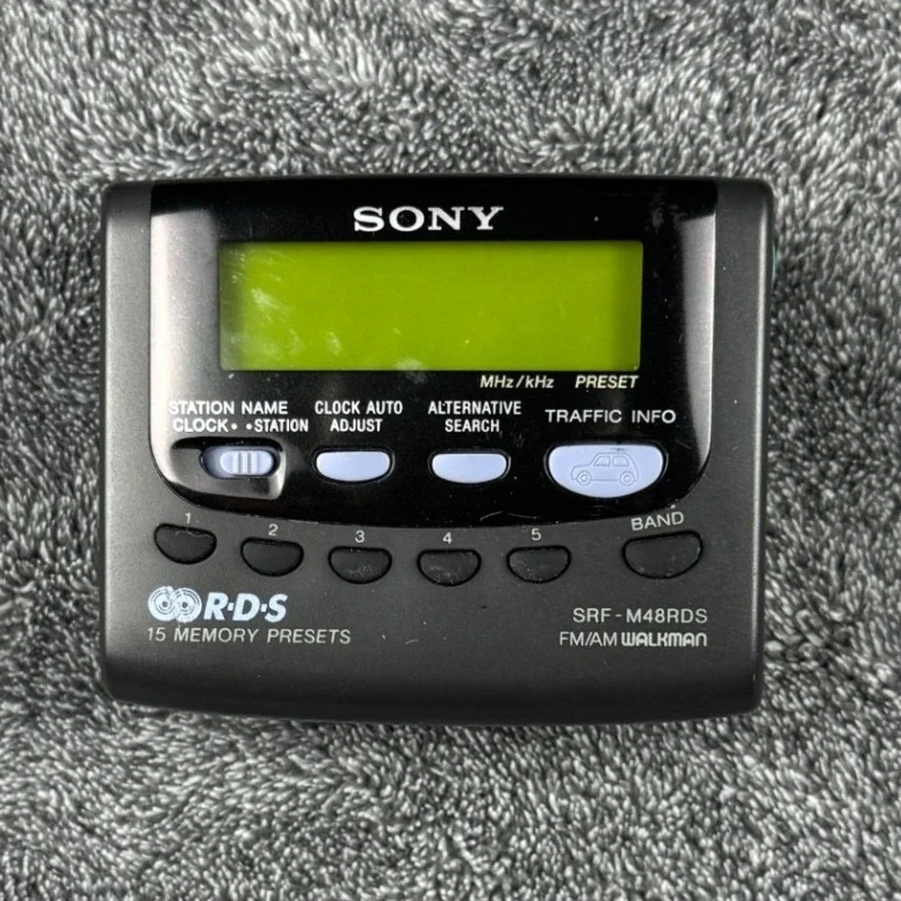 Sony SRF-M48RDS Portable FM AM RDS Walkman Radio PLL Belt Clip Vintage